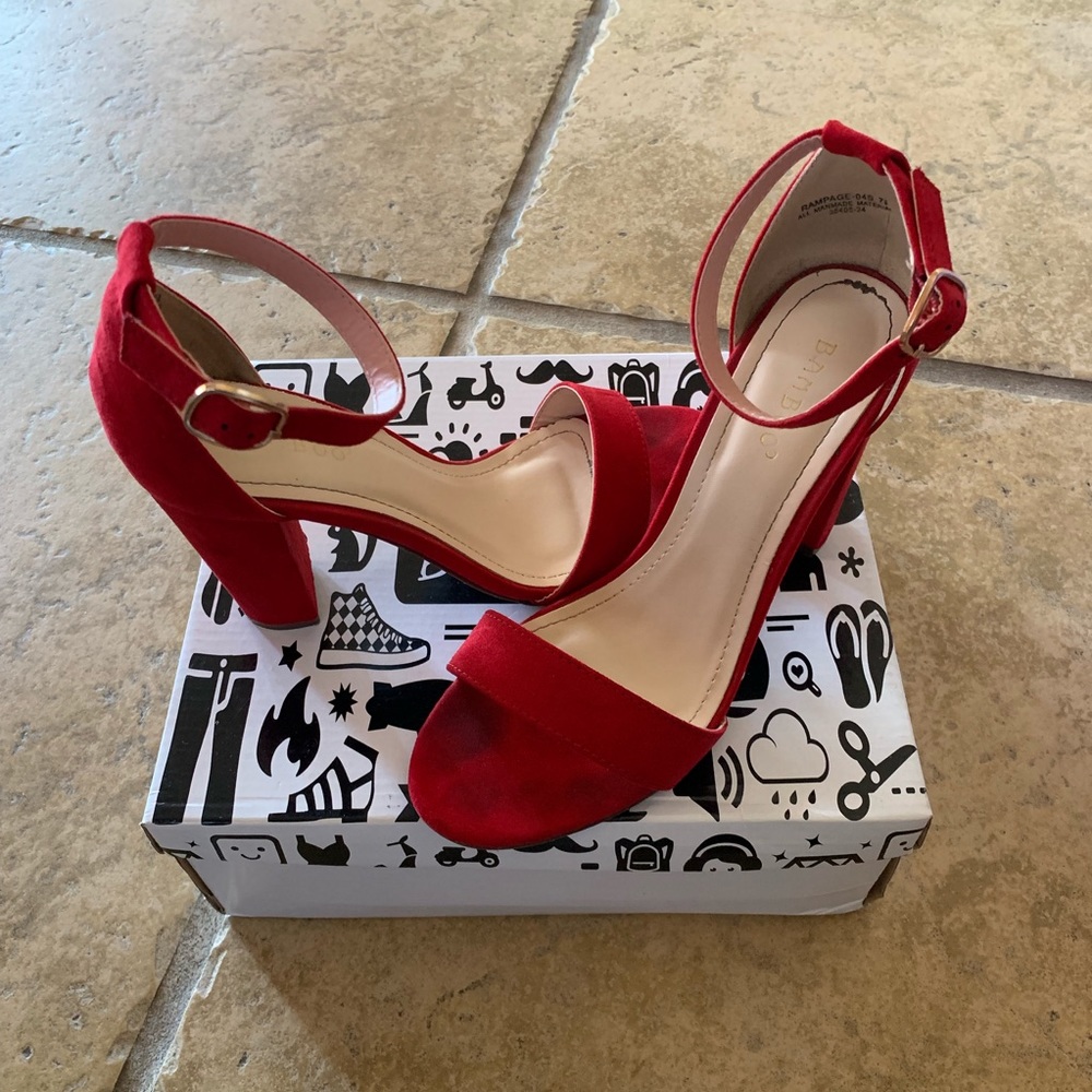 Shoes - Picture 2 of 3